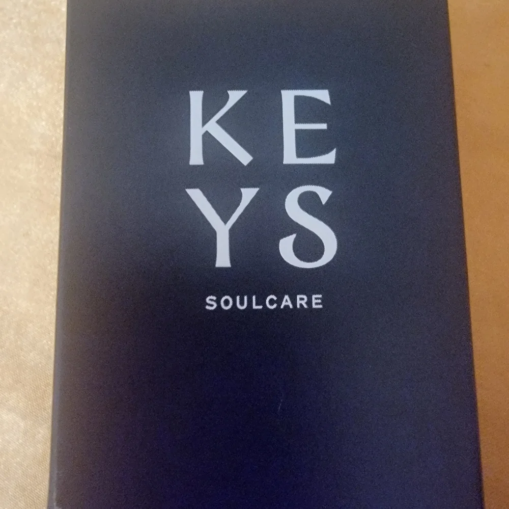 NIB Keys Soulcare It's Like Skin 2-in-1 Concealer + Tint 130-N